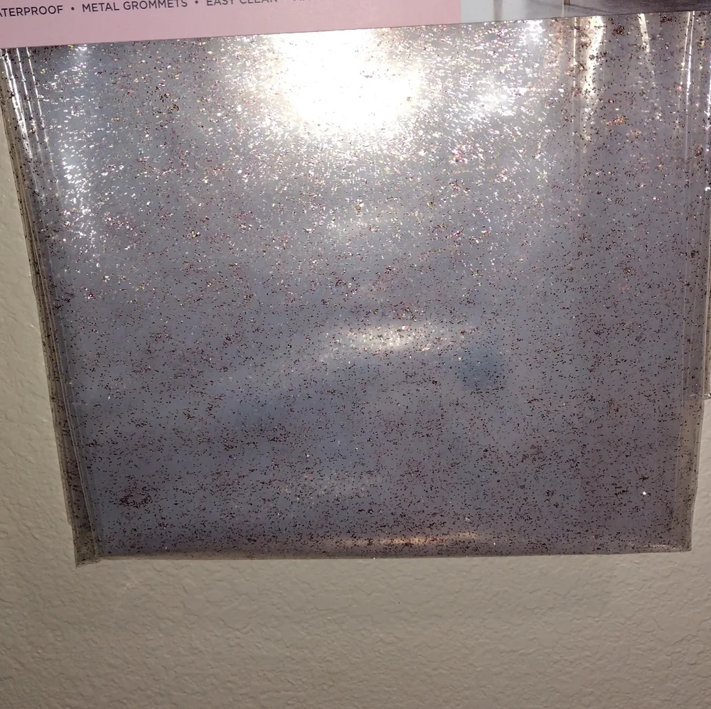 JUICY COUTURE GLITTER PEVA SHOWER CURTAIN 70 X 72 GLITTER SHOWER CURTAIN NEW
